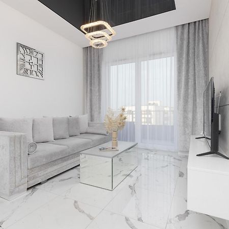 Elegant Apartments With Balcony & Parking Warsaw By Noclegi Renters Luaran gambar