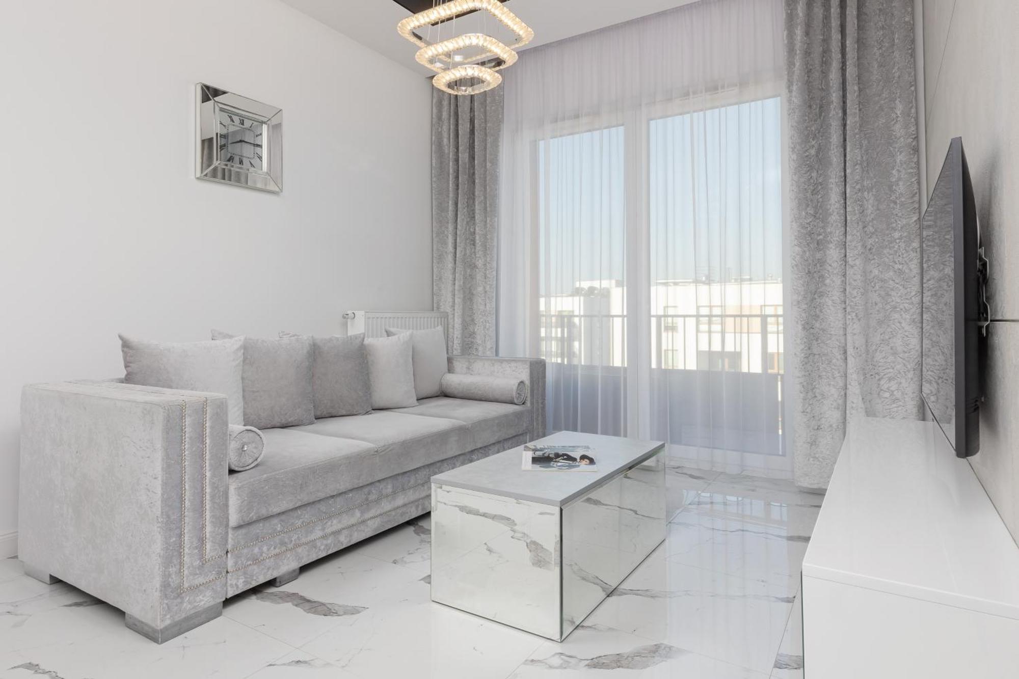 Elegant Apartments With Balcony & Parking Warsaw By Noclegi Renters Luaran gambar